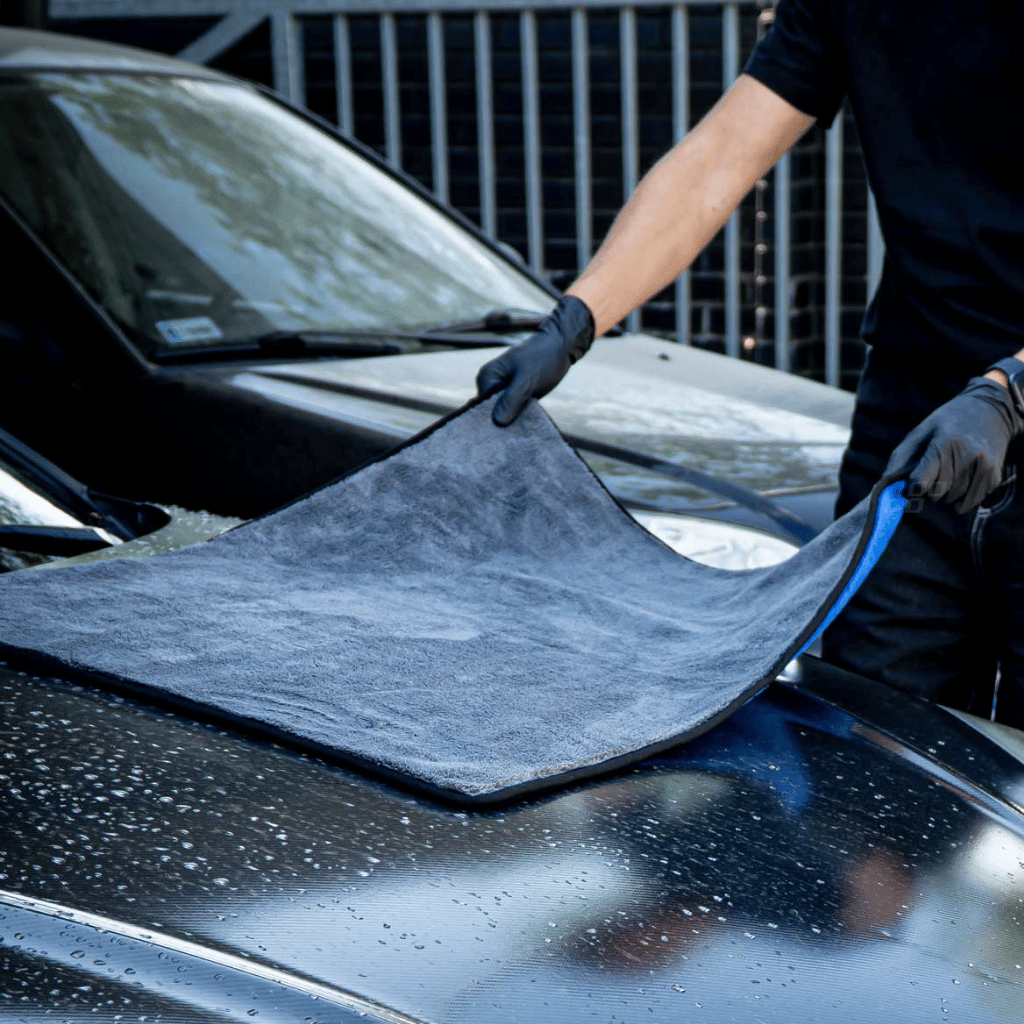 Car Wash Microfibre Glove And Microfibre Drying Towel Kit